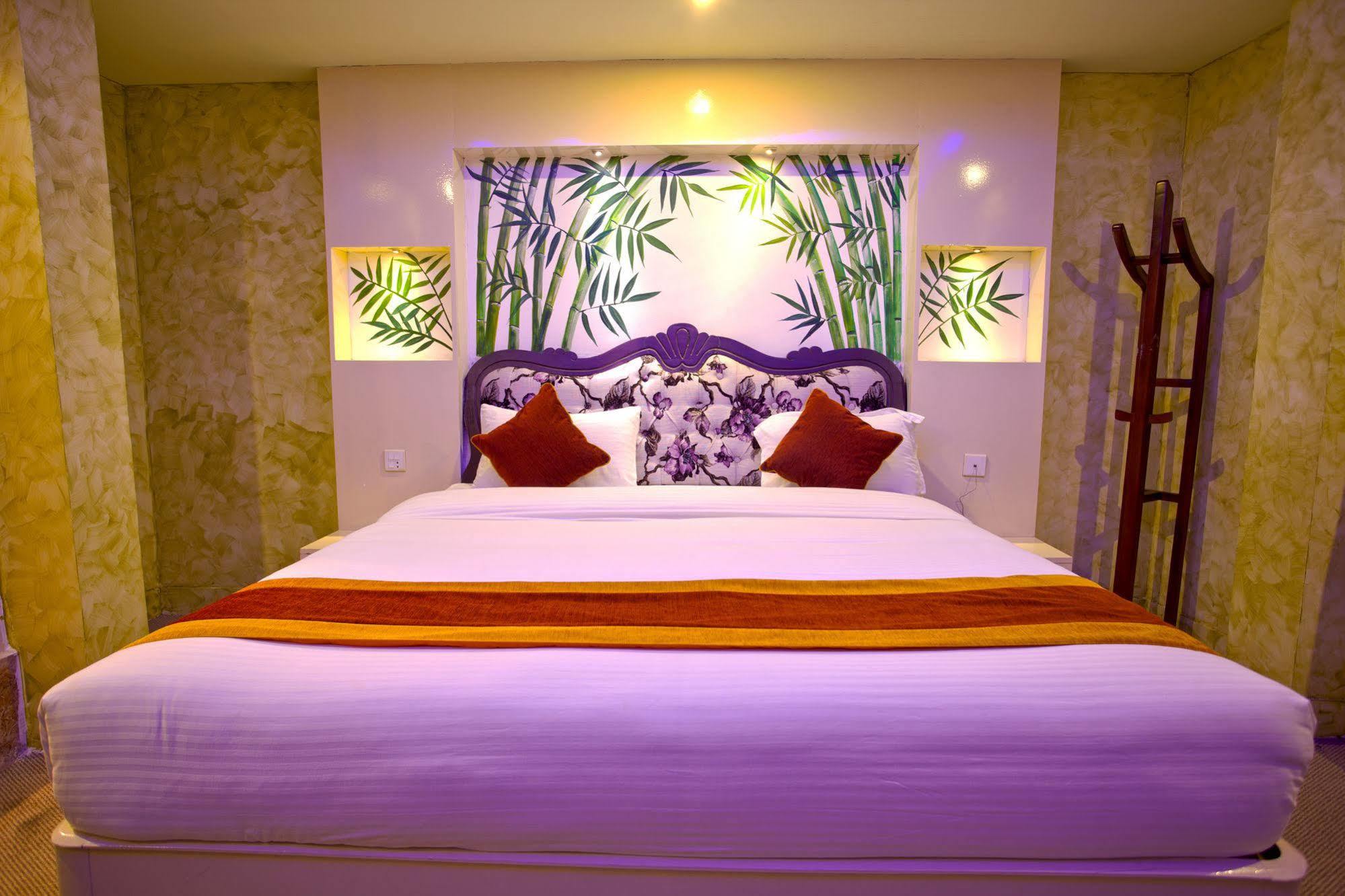 Hotel Nepal Tara Káthmándú Exteriér fotografie